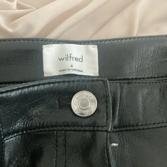 Leather aritzia black crop leather pants - Picture 2 of 5